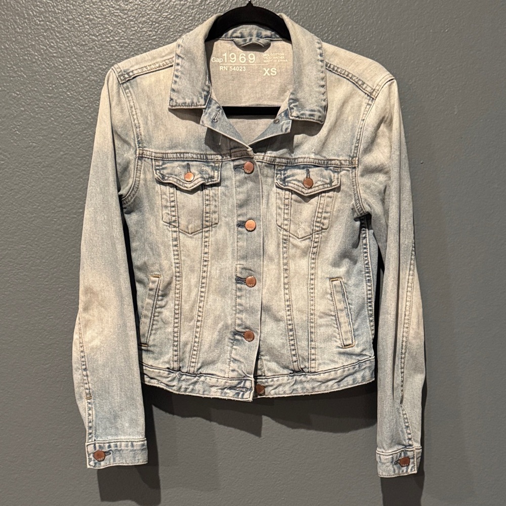 GAP 1969 Light Blue Distressed Denim Trucker Jacket